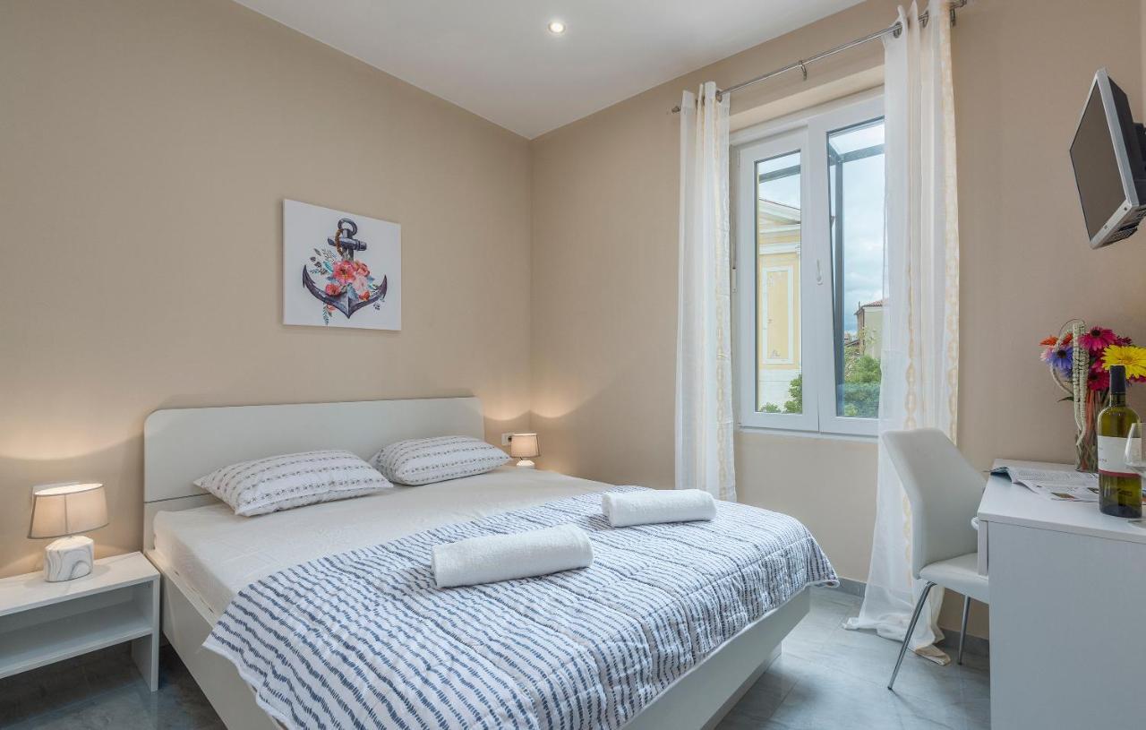 Roberto rooms Porec Esterno foto