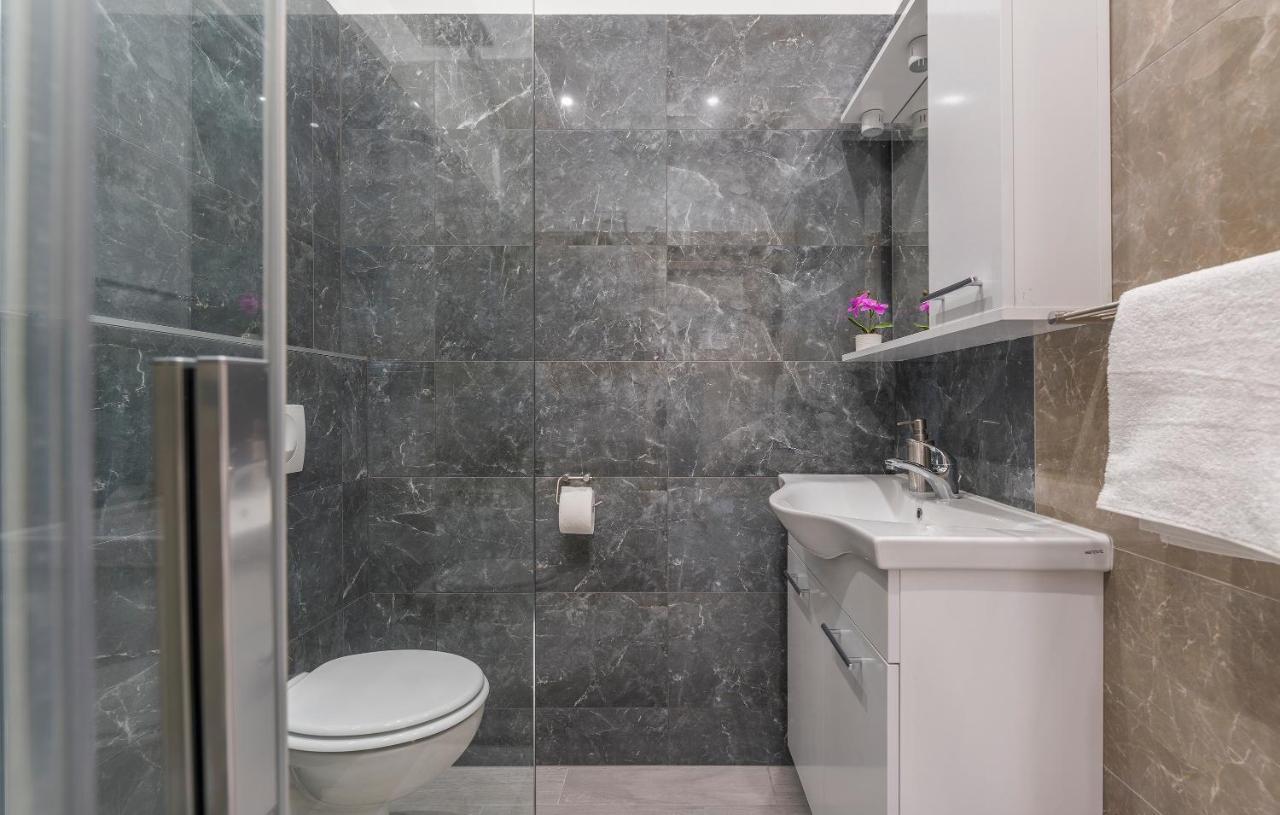 Roberto rooms Porec Esterno foto