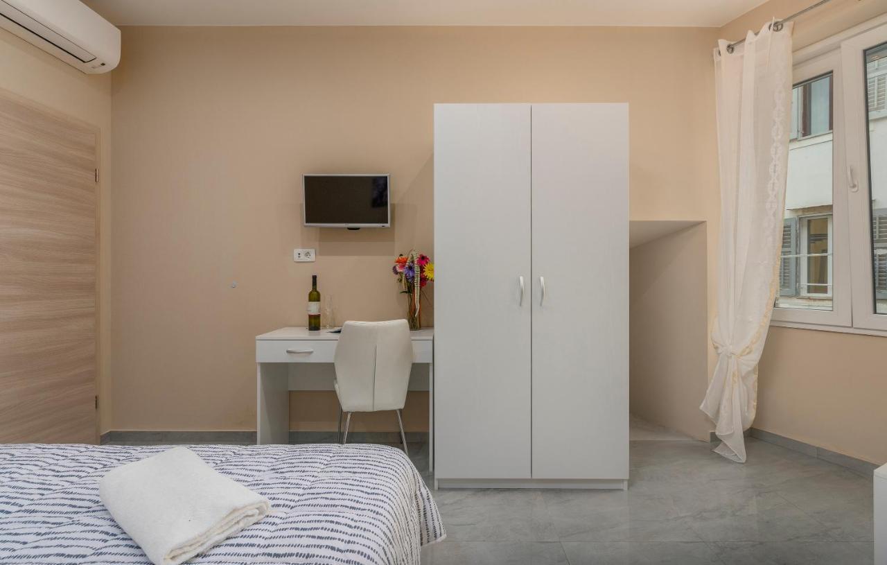 Roberto rooms Porec Esterno foto