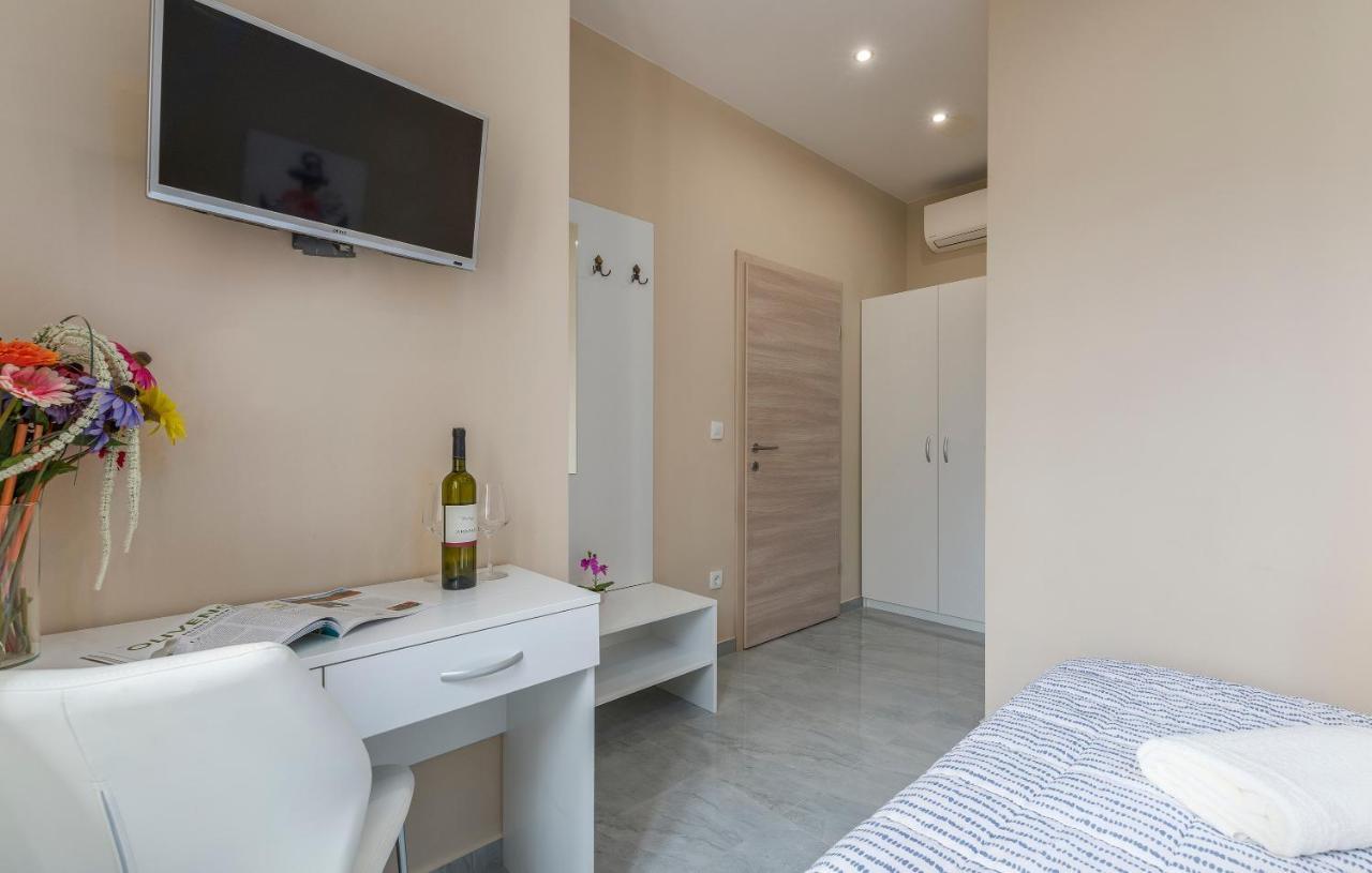 Roberto rooms Porec Esterno foto