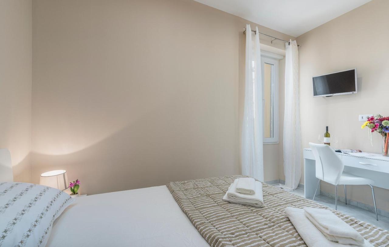Roberto rooms Porec Esterno foto